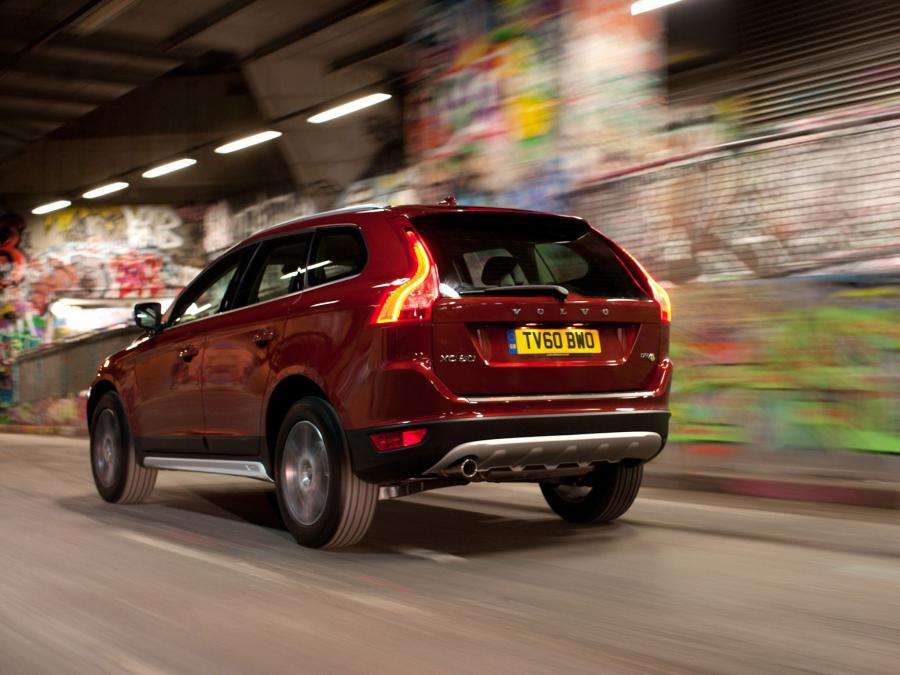  Volvo XC60 DRIVe Efficiency 2009 года  (UK) (фото 12 из 24)